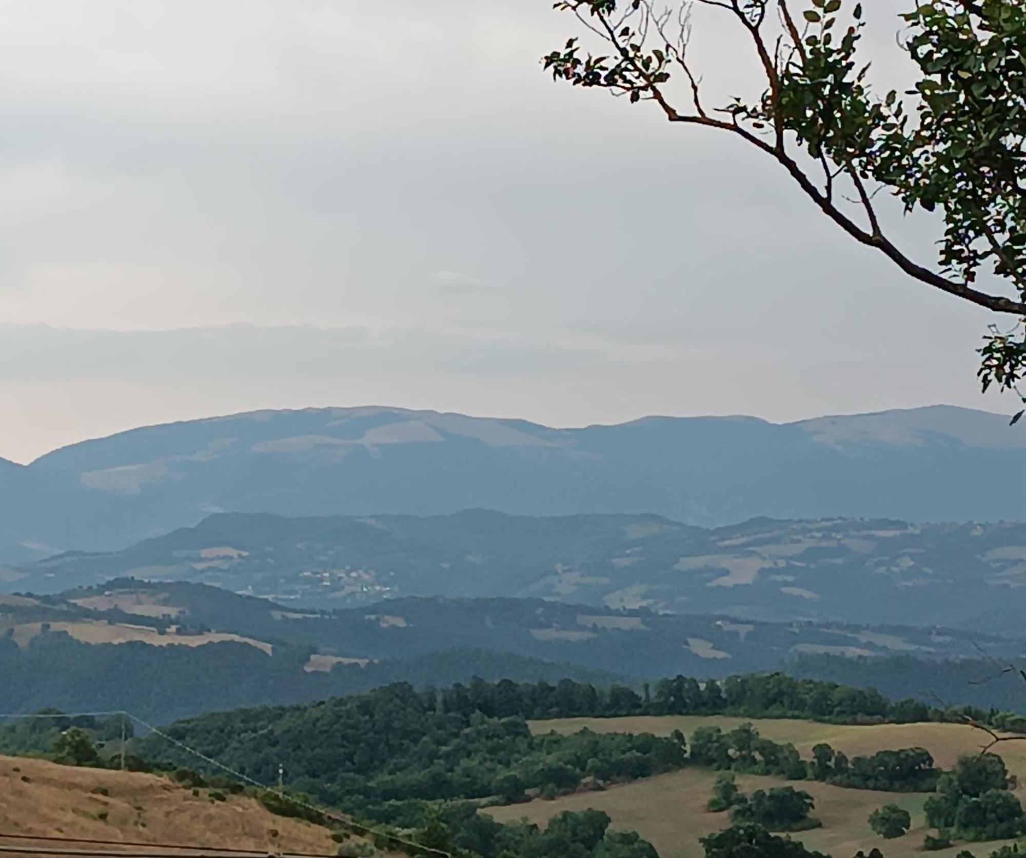 Villa La Brocca Di Valdichiascio à Gubbio Extérieur photo
